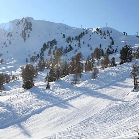 In 4 Vallees With Ski-in Access Domek alpejski *