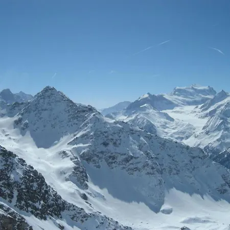 In 4 Vallees With Ski-in Access *